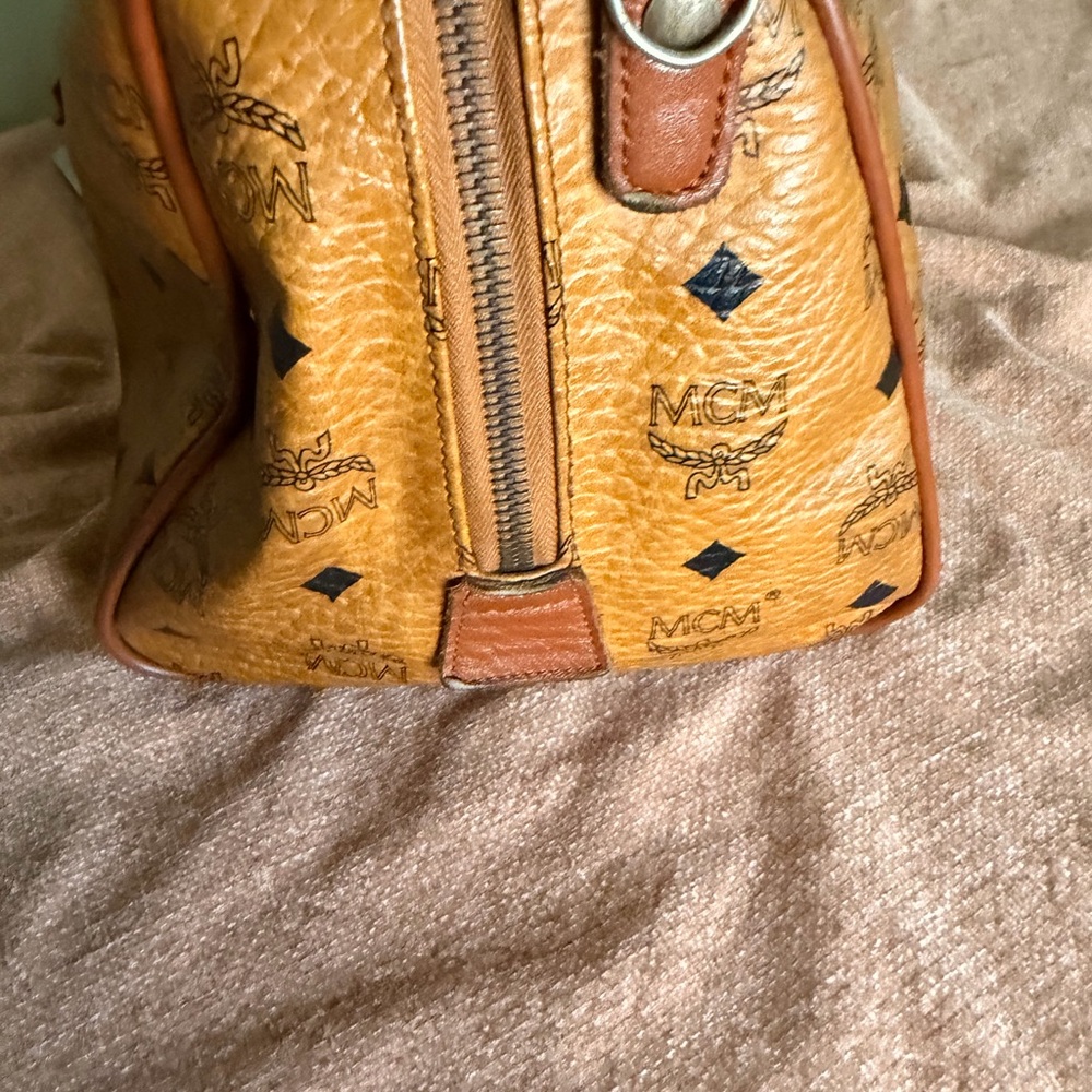 Vintage MCM Boston bag in Cognac. - Picture 9 of 16
